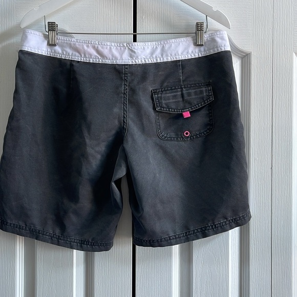 BILLABONG Weathered Board Shorts 9 - Picture 4 of 9